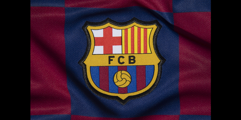 Logo của CLB Barcelona tạo nên sự khác biệt trong số logo của các đội bóng nổi tiếng khác tại La Liga